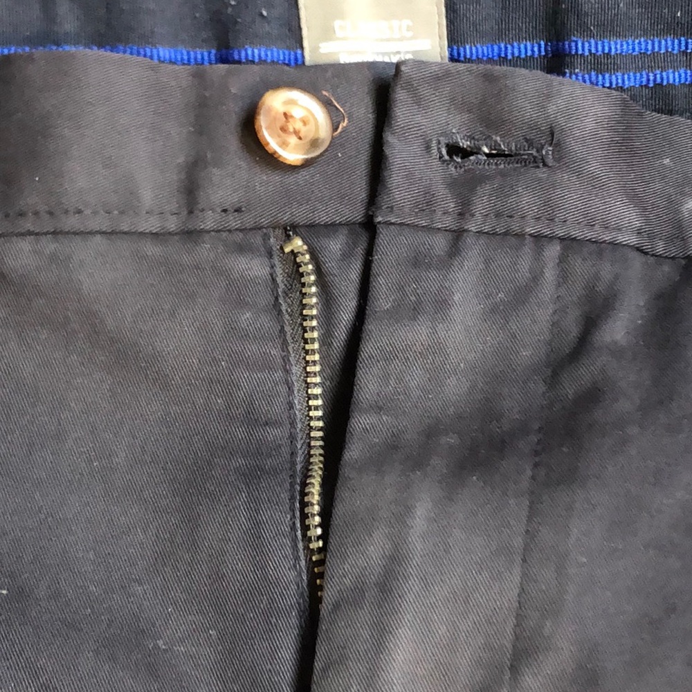 Gap navy khaki pants - Picture 4 of 5